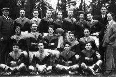 2750. 1927-28 - Première