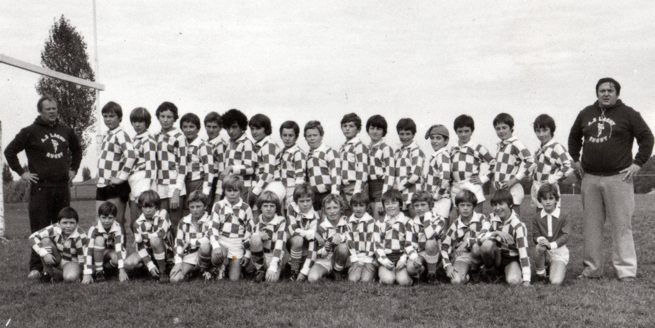 1979-80 - école de rugby - Guy Lirola à droite