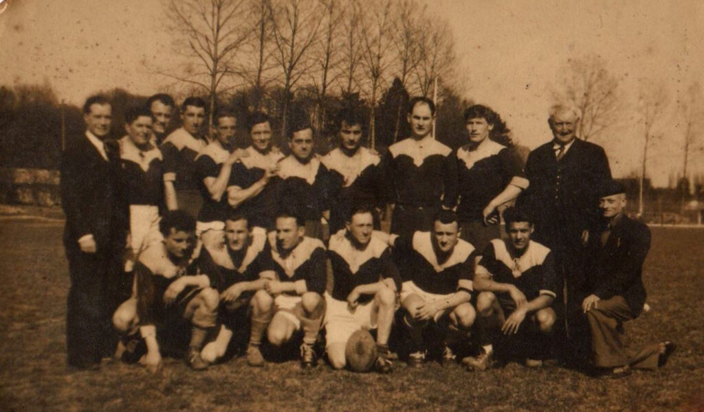 1945 - Equipe Première
De gauche à  droite:
Debout: Robert SAURIN (Président, 1er), ..., GAUTHIER (3e), ..., Pierre DEFLANDRE (10e), Eugène FILLON (dernier)
Accroupis: ..., Robert JAEGER (2e), ..., Louis CARTOU (5e), ..., Robert GRÉBAUT (dernier)