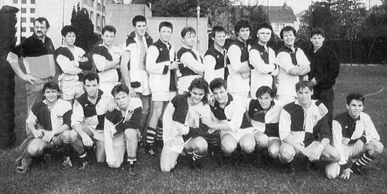 8930. 1989-90 - Juniors