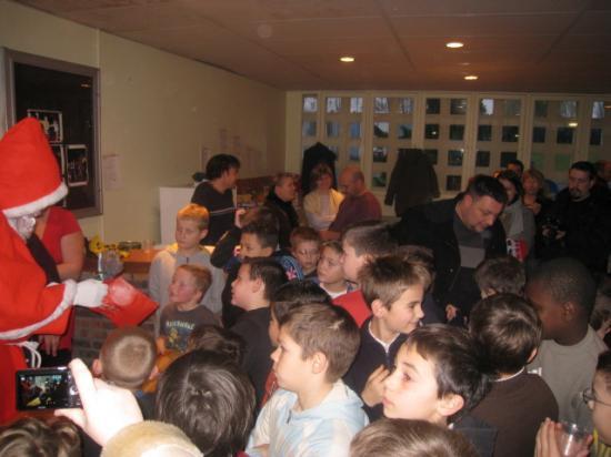 Distribution des cadeaux