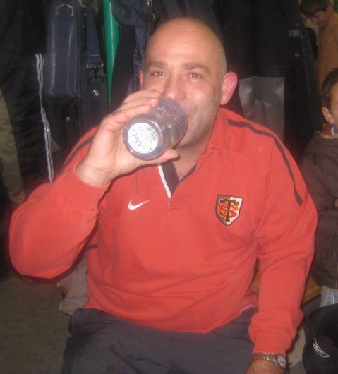 72865059herve-boit-de-l-eau-jpg.jpg