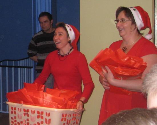 Les mères Noël heureuses