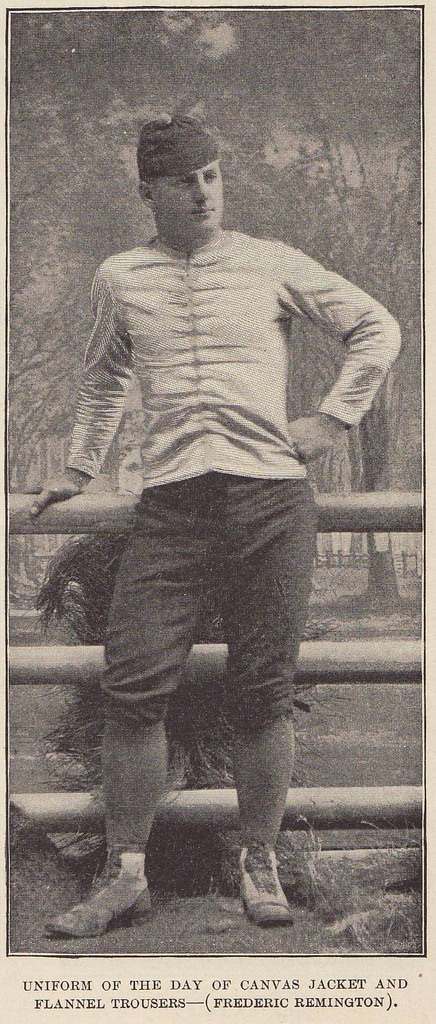 Uniforme d'aujourd'hui avec veste en toile et pantalon de flanelle.