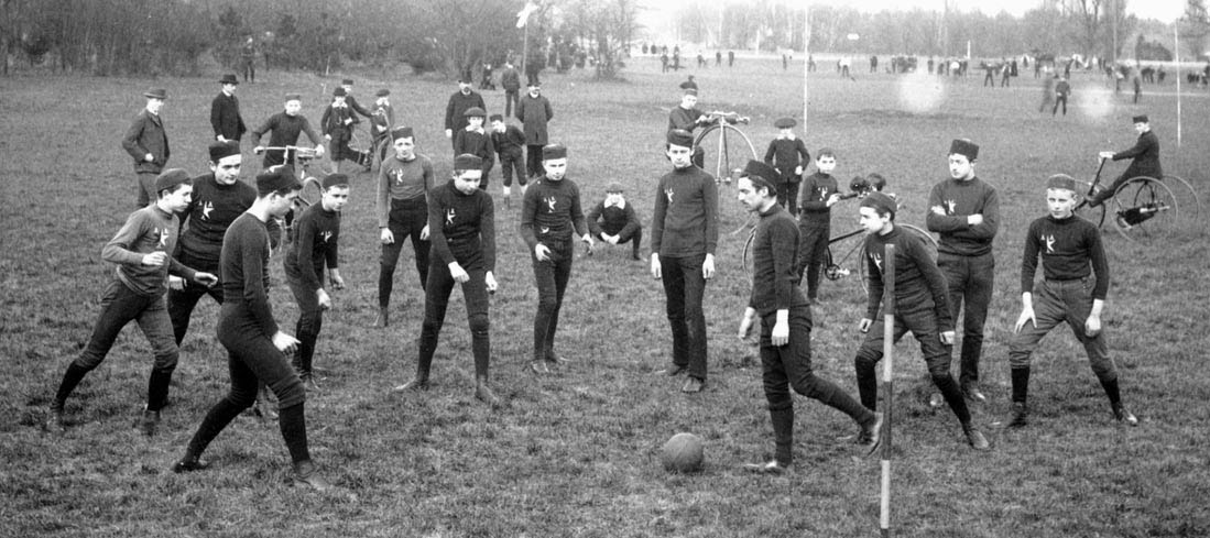 1888-89 - L'Ecole Alsacienne à Bagatelle 1888-89 - L'Ecole Alsacienne à Bagatelle