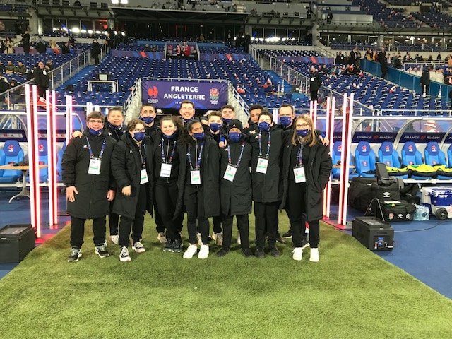 Nos jeunes, ramasseurs de balles pour le match France-Angleterre !